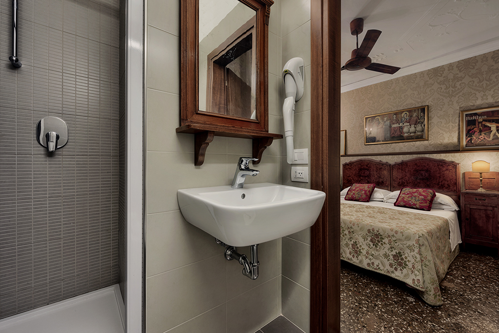 Suggestion For Hotel Shower That Is Exposed To The Room Suggestion For Hotel Shower That Is Exposed To The Room